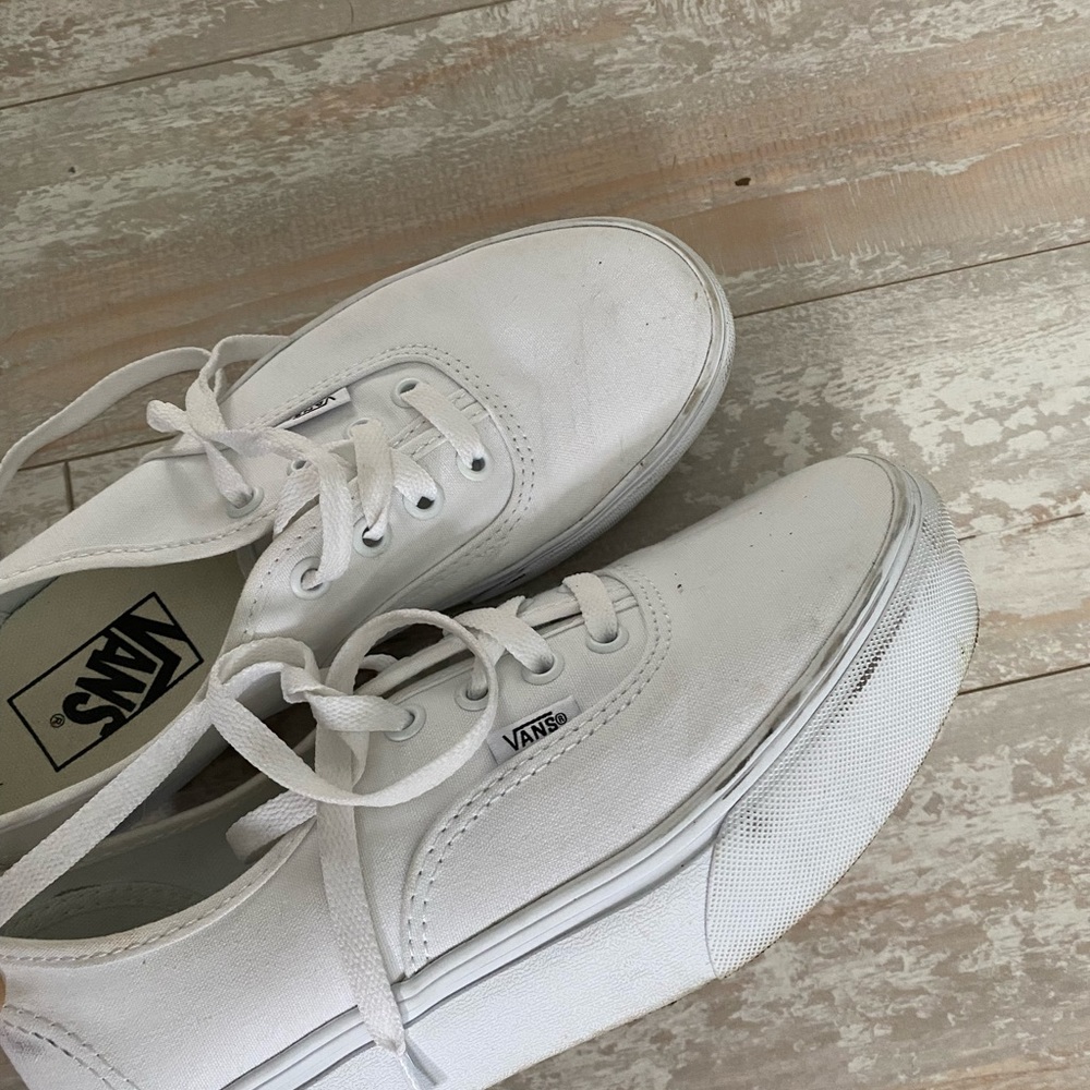 Vans - Picture 6 of 7